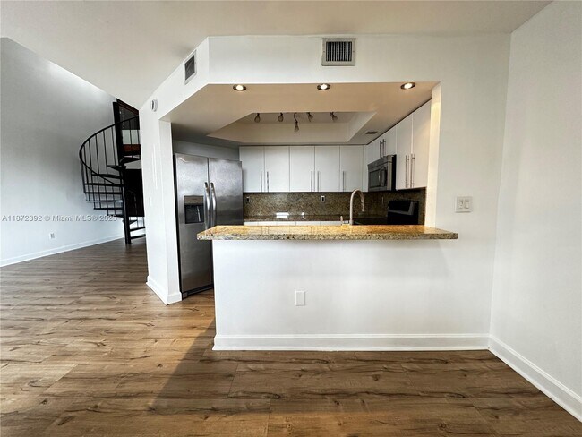 Foto del edificio - 8215 SW 152nd Ave