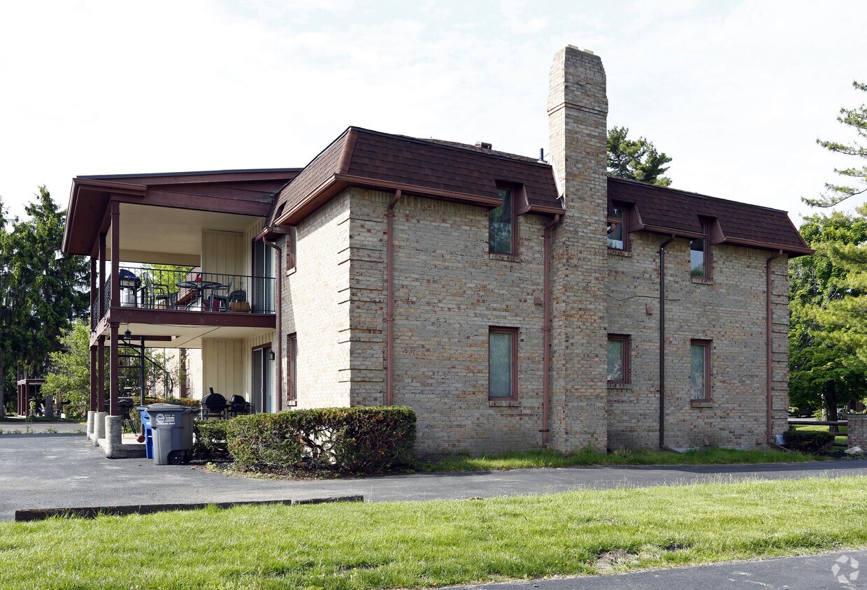 Foto del edificio - 5560 Cresthaven Ln