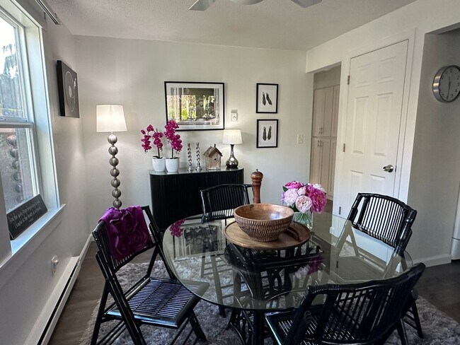 Foto del edificio - 846 Phoenix St NE