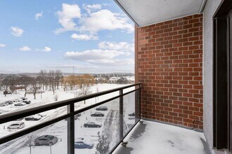 Interior Photo - Avalon Park