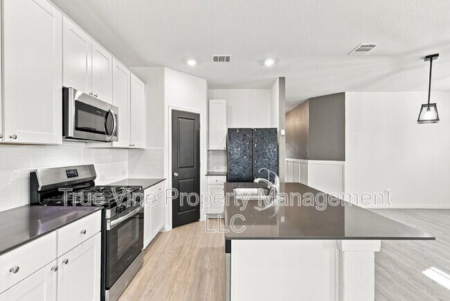 Building Photo - 5432 Cloves Cv