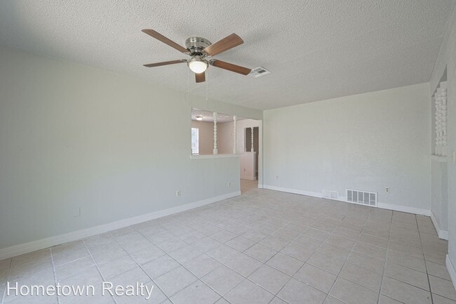 Building Photo - 3 br, 1.5 bath House - 4713 Republic Drive