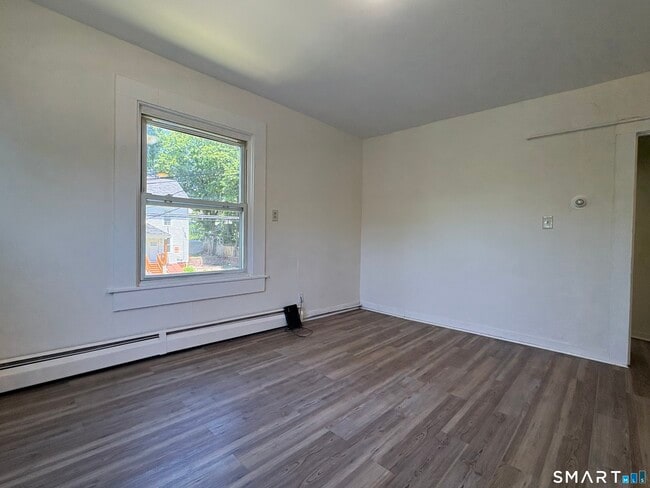 Building Photo - 291 Spruce St
