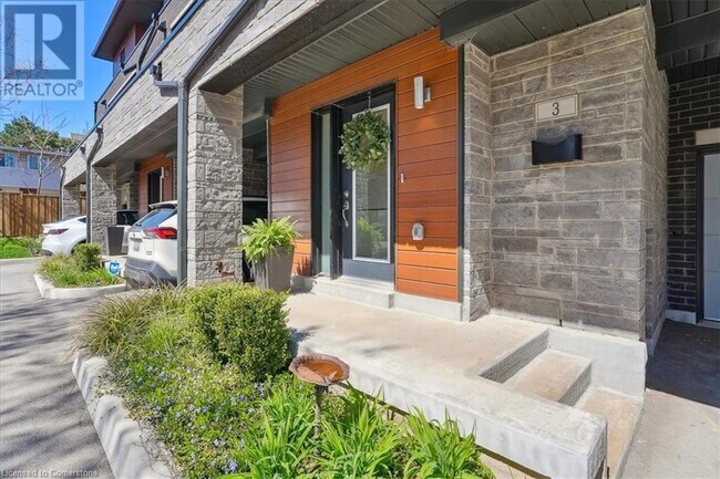 Building Photo - 2071 Ghent Ave