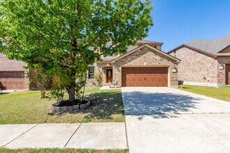 Building Photo - 868 Water Hyacinth Loop