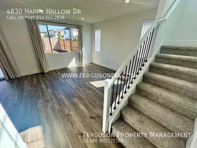 Foto del edificio - 4830 Happy Hallow Dr