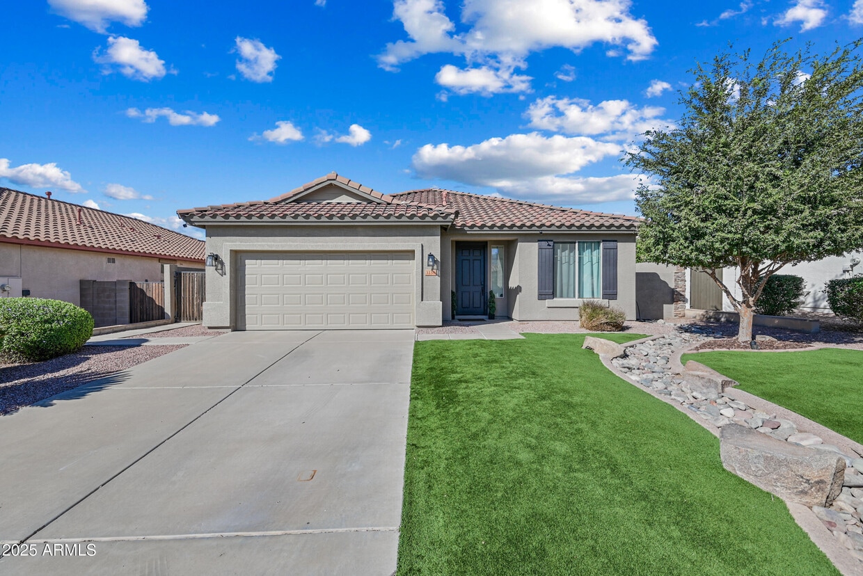 Foto principal - 3156 E Country Shadows St