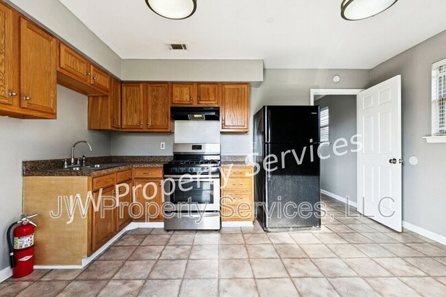 Foto del edificio - 2203-2203 Octavia Dr