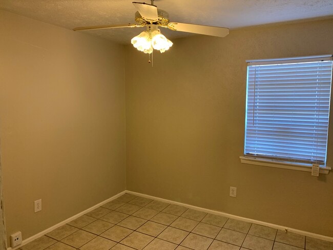 Foto del edificio - 603 Freestone Dr