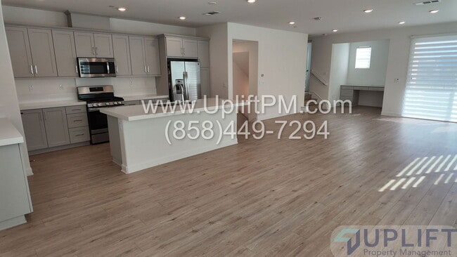 Foto del edificio - 1952 Infinity Ln