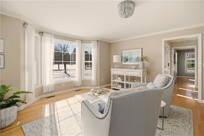 Foto del edificio - 105 Lilac Ln