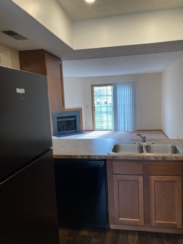 Foto del edificio - 6020 Godown Rd