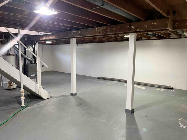 Foto del edificio - 1514 Spruce Hills Dr