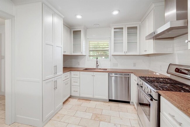 Building Photo - 3601 Peregrine Falcon Dr