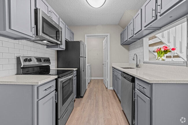 Building Photo - Seawall Apartments & Townhomes