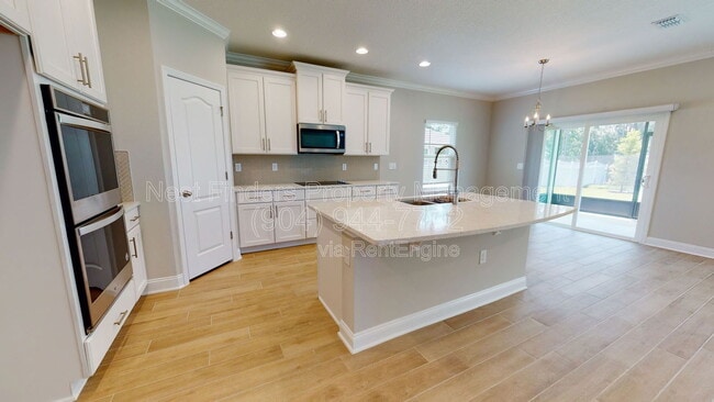 Building Photo - 1025 Wilmot Pl