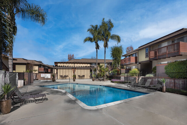 Building Photo - Timbers Apartments, Riverside