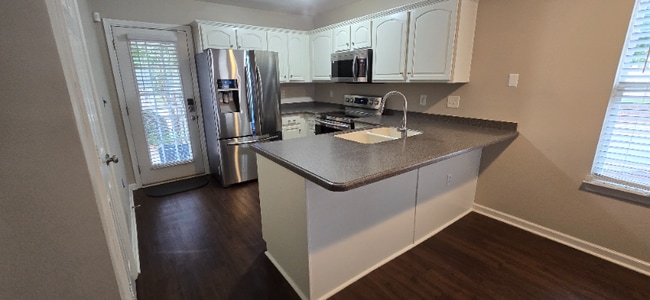 Foto del edificio - 547 Fawnborough Ct