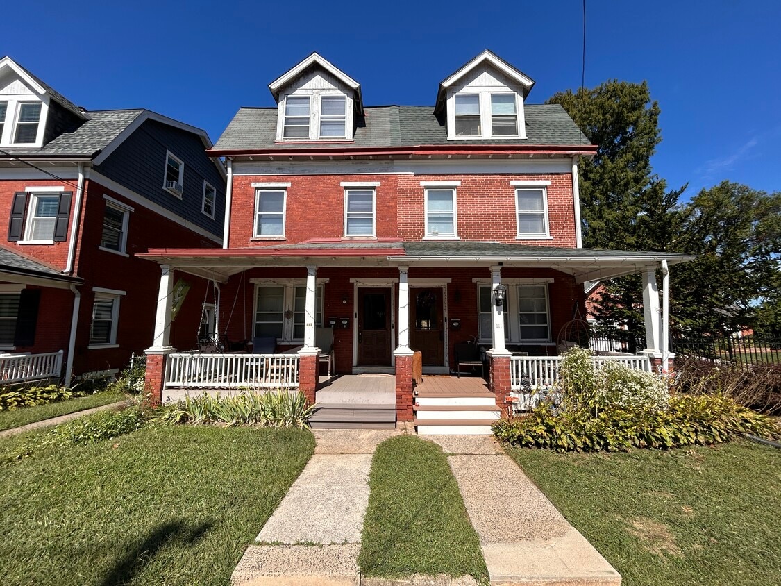 Primary Photo - 113 Dean St