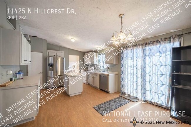 Building Photo - 11425 N Hillcrest Dr