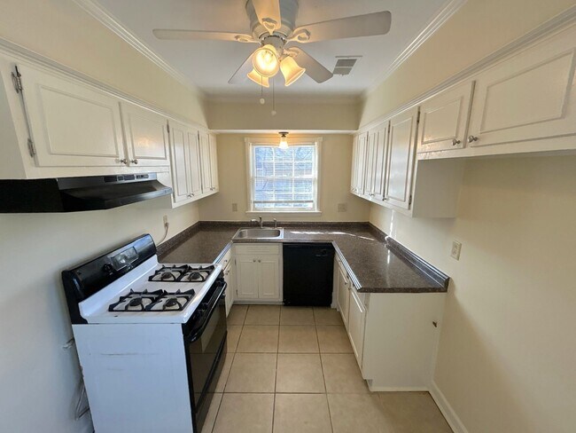 Foto del edificio - 5184 Dunnellon Ave