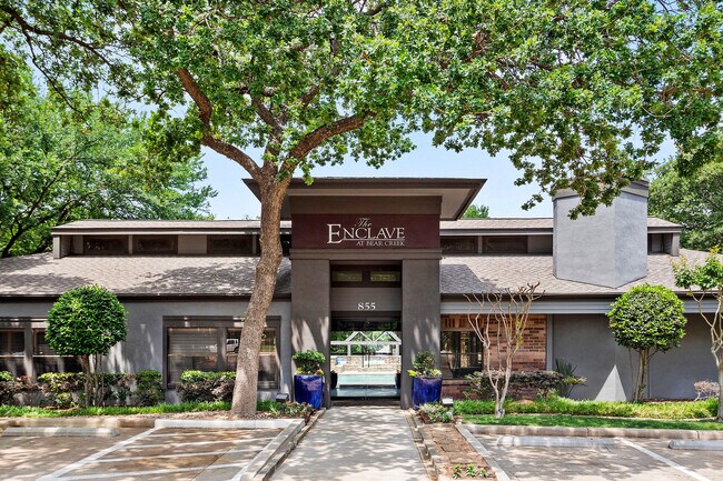 C235270_Ext_Oficina de Arrendamiento_13754 - The Enclave at Bear Creek