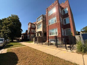 Building Photo - 6110 S St Lawrence Ave