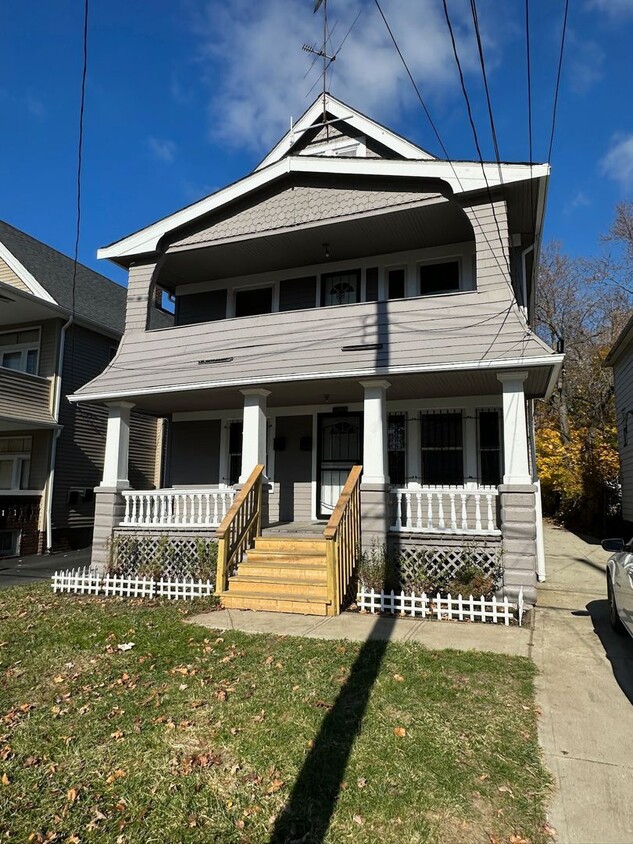 Primary Photo - 12009 Griffing Ave