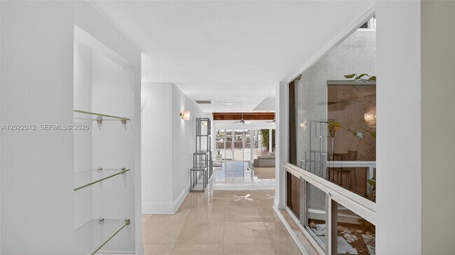 Foto del edificio - 3226 NE 168th St