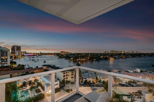 Foto del edificio - 401 N Birch Rd