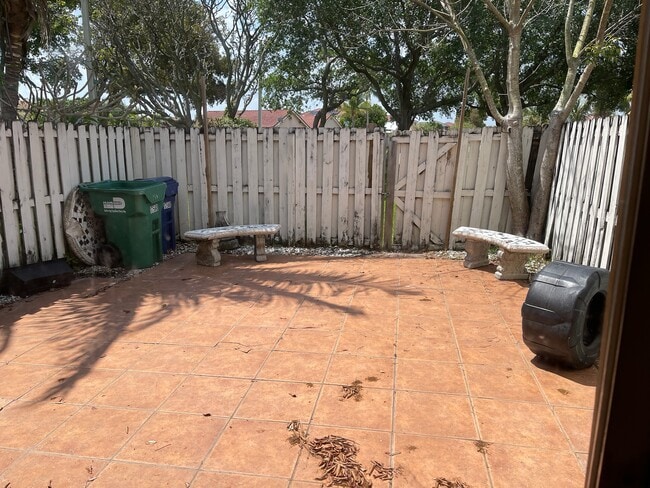Foto del edificio - 17560 SW 140th Ct