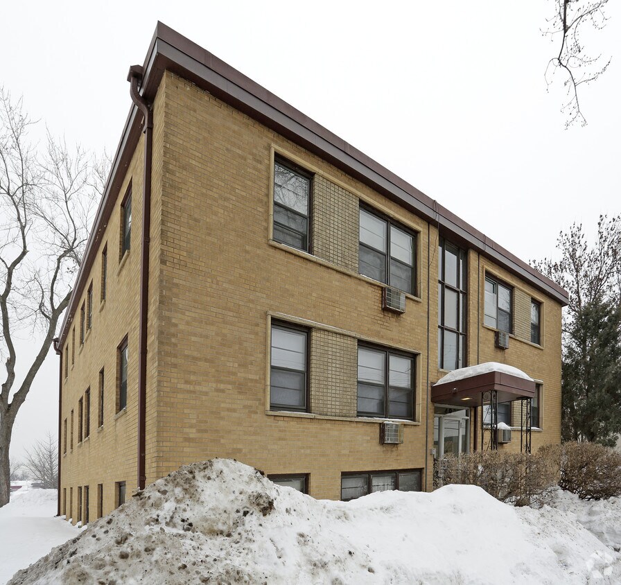 Building Photo - 496 Front Ave