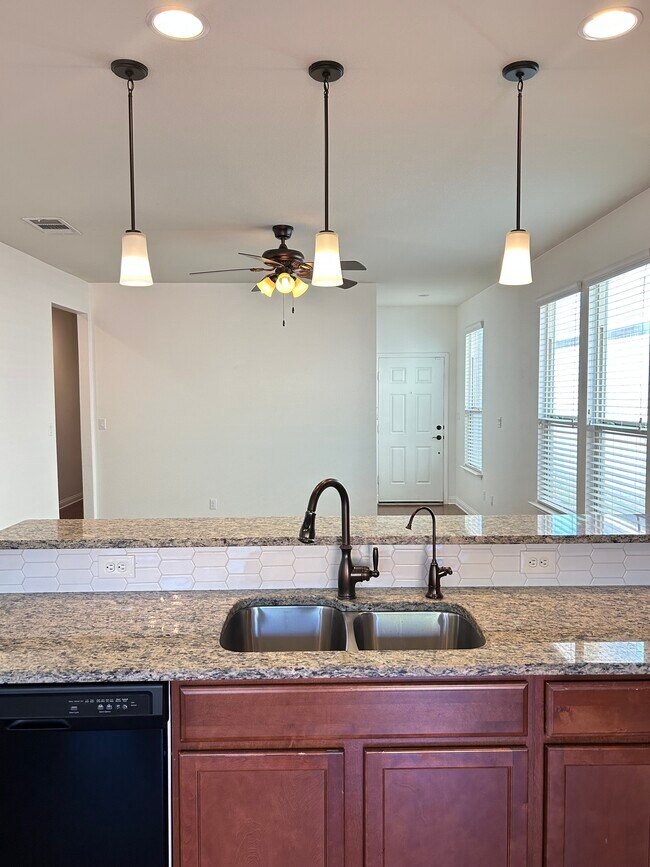 Building Photo - 10109 Aly May Dr