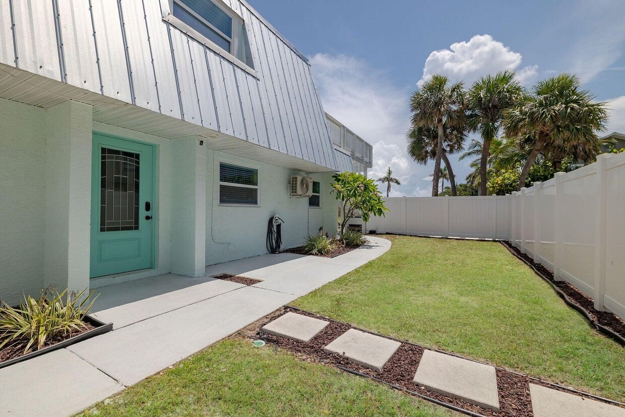 Primary Photo - 346 Hernando St
