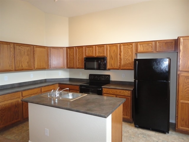 Building Photo - 2472 W Cool Water Way