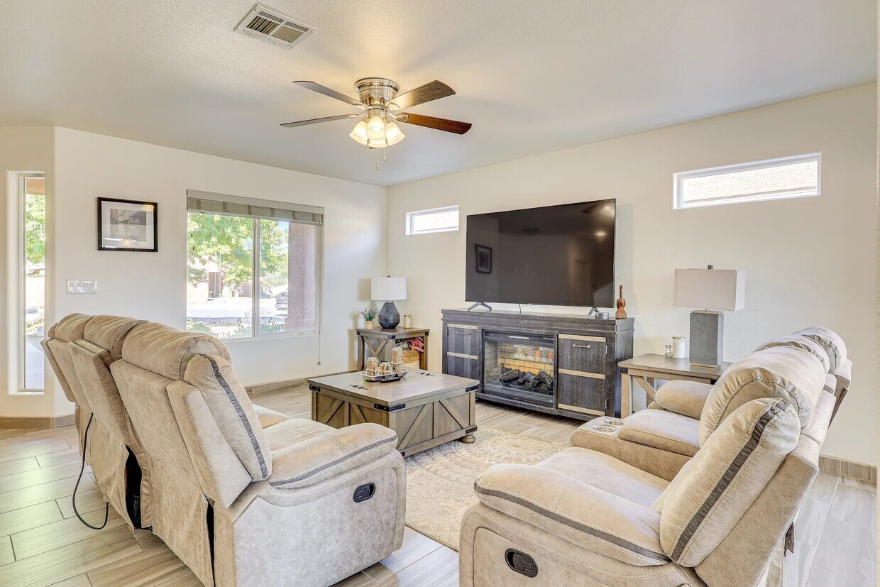 Foto principal - 1432 Tingley Dr