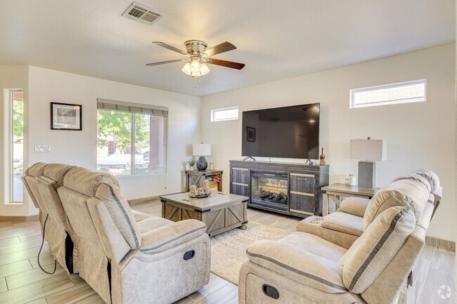 Building Photo - 1432 Tingley Dr