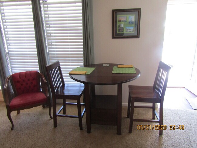 Foto del edificio - 17462 Front Beach Rd