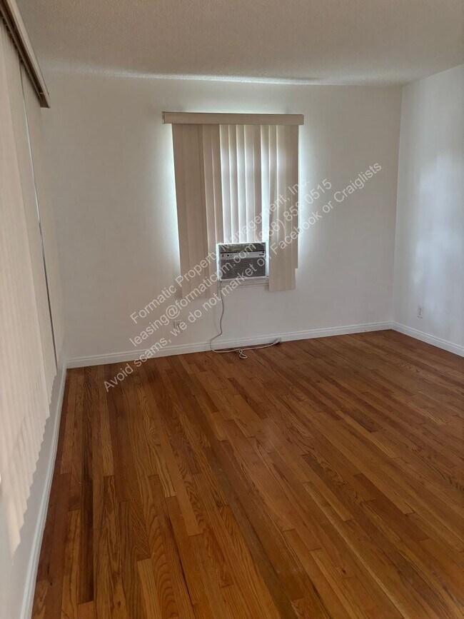 Foto del edificio - 930 N 1st St