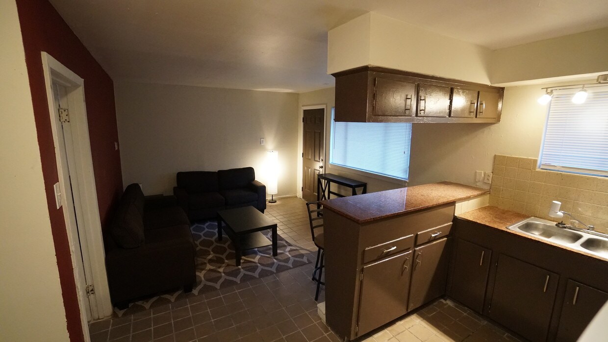 Foto principal - 2708 Oakcliff St