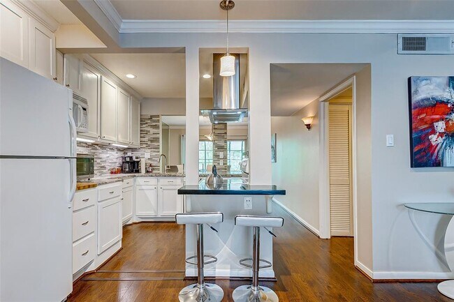 Foto del edificio - 1800 Stoney Brook Dr