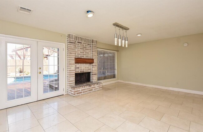 Foto del edificio - 19606 Lake Hollow Ln
