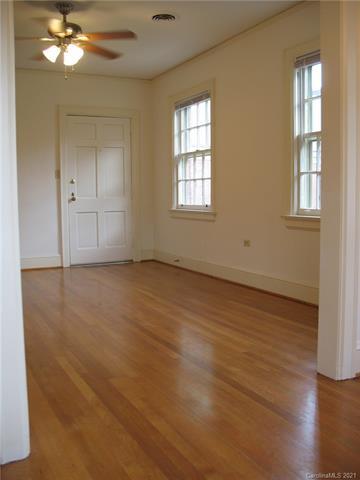 Building Photo - 414 S Center St