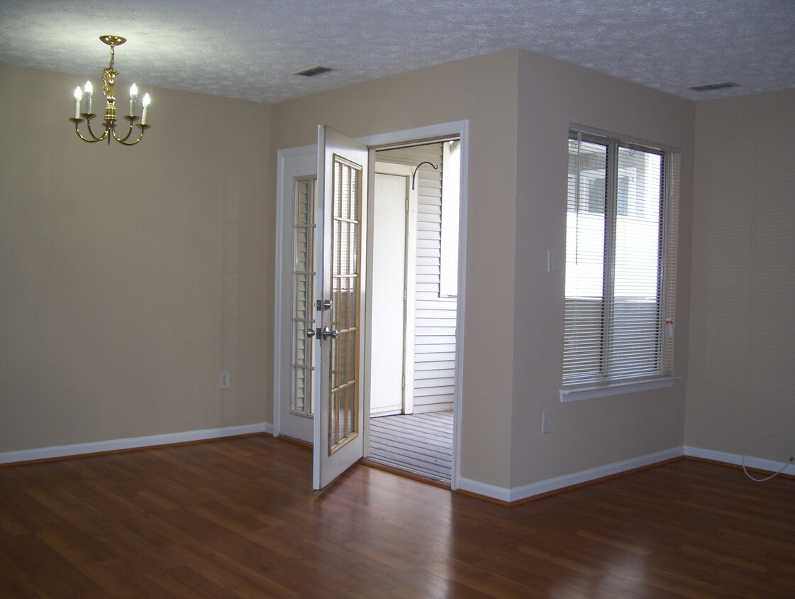 2137 Wainwright Ct Unit 1D, Frederick, MD 21702 Condo for Rent in