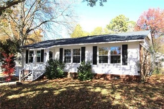 Building Photo - 819 James St