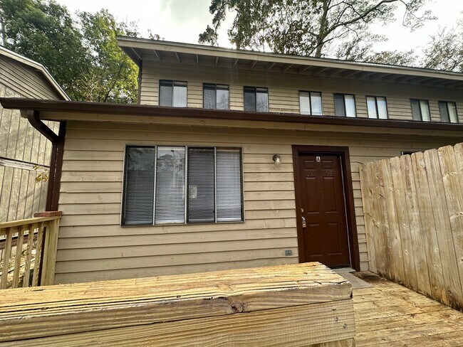 Foto del edificio - 569-A Oakland Ave E