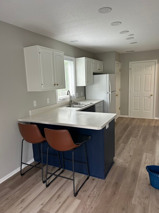 Building Photo - 1431 Shingle Oak Pointe