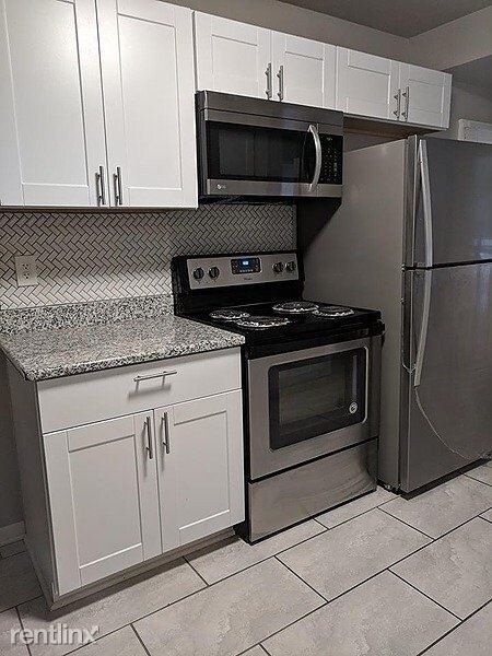Foto del edificio - 3 br, 1.5 bath House - 5451 South Lake Drive