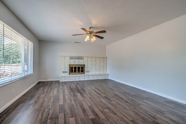Foto del edificio - Remodeled Home in a Great Location!