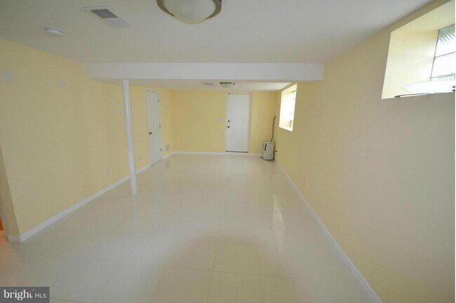 Foto del edificio - 2416 Diana Rd